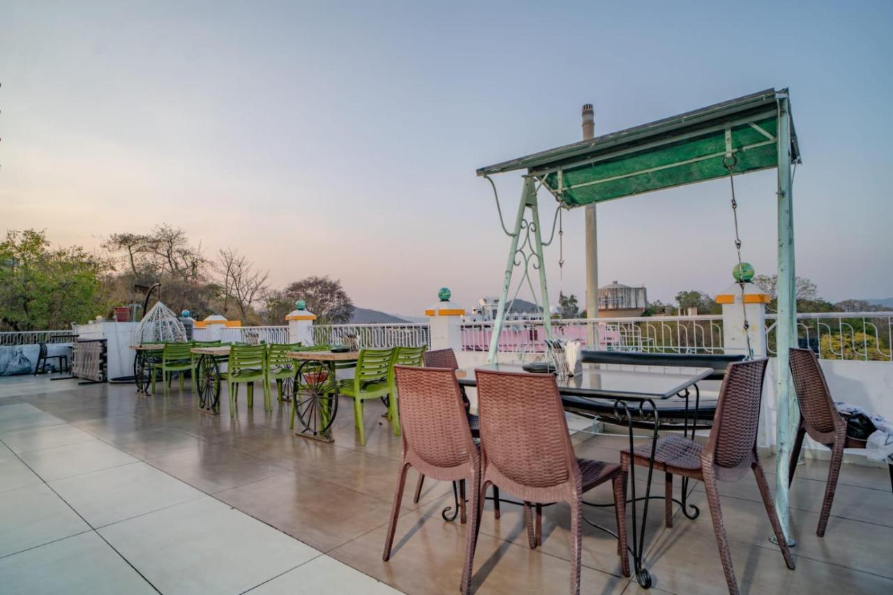 Hotel Ambavgarh Palace Udaipur Buitenkant foto