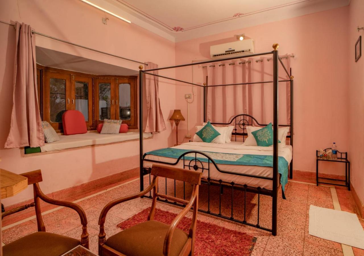 Hotel Ambavgarh Palace Udaipur Buitenkant foto
