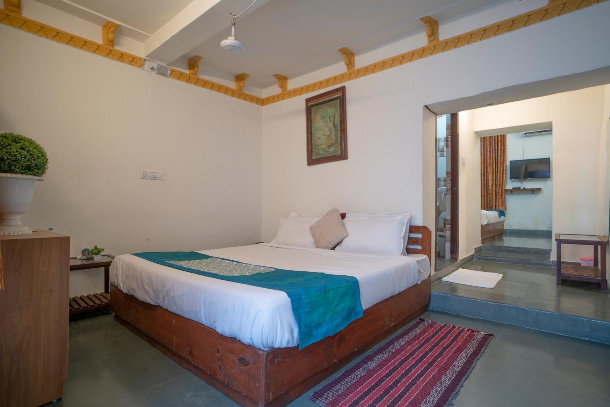 Hotel Ambavgarh Palace Udaipur Buitenkant foto