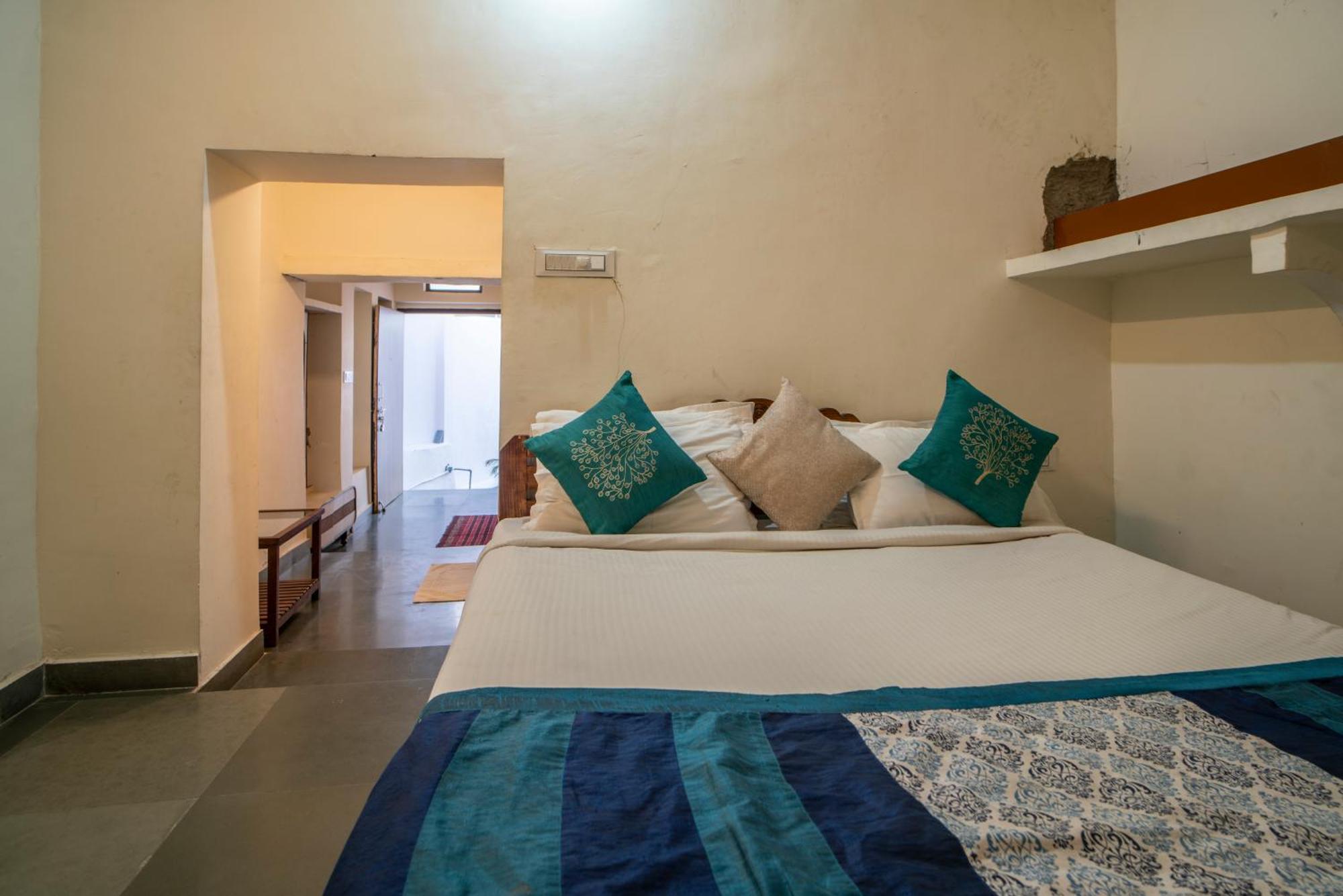 Hotel Ambavgarh Palace Udaipur Buitenkant foto