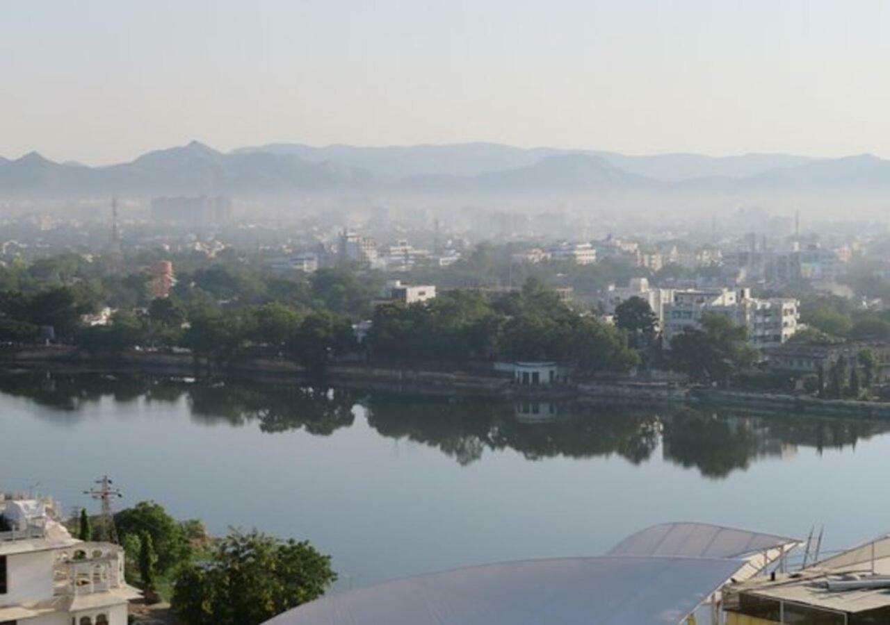 Hotel Ambavgarh Palace Udaipur Buitenkant foto