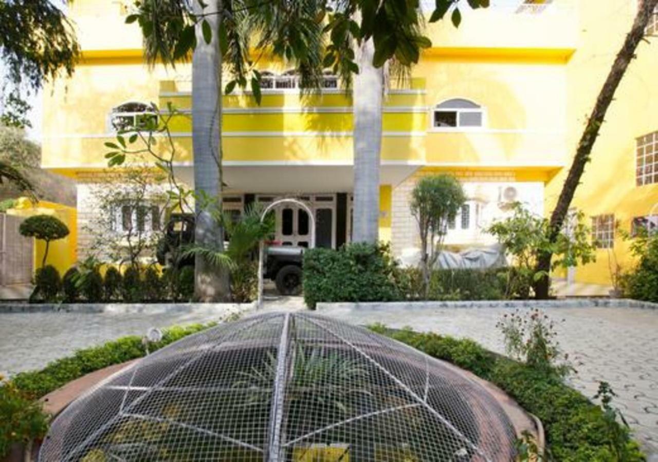 Hotel Ambavgarh Palace Udaipur Buitenkant foto