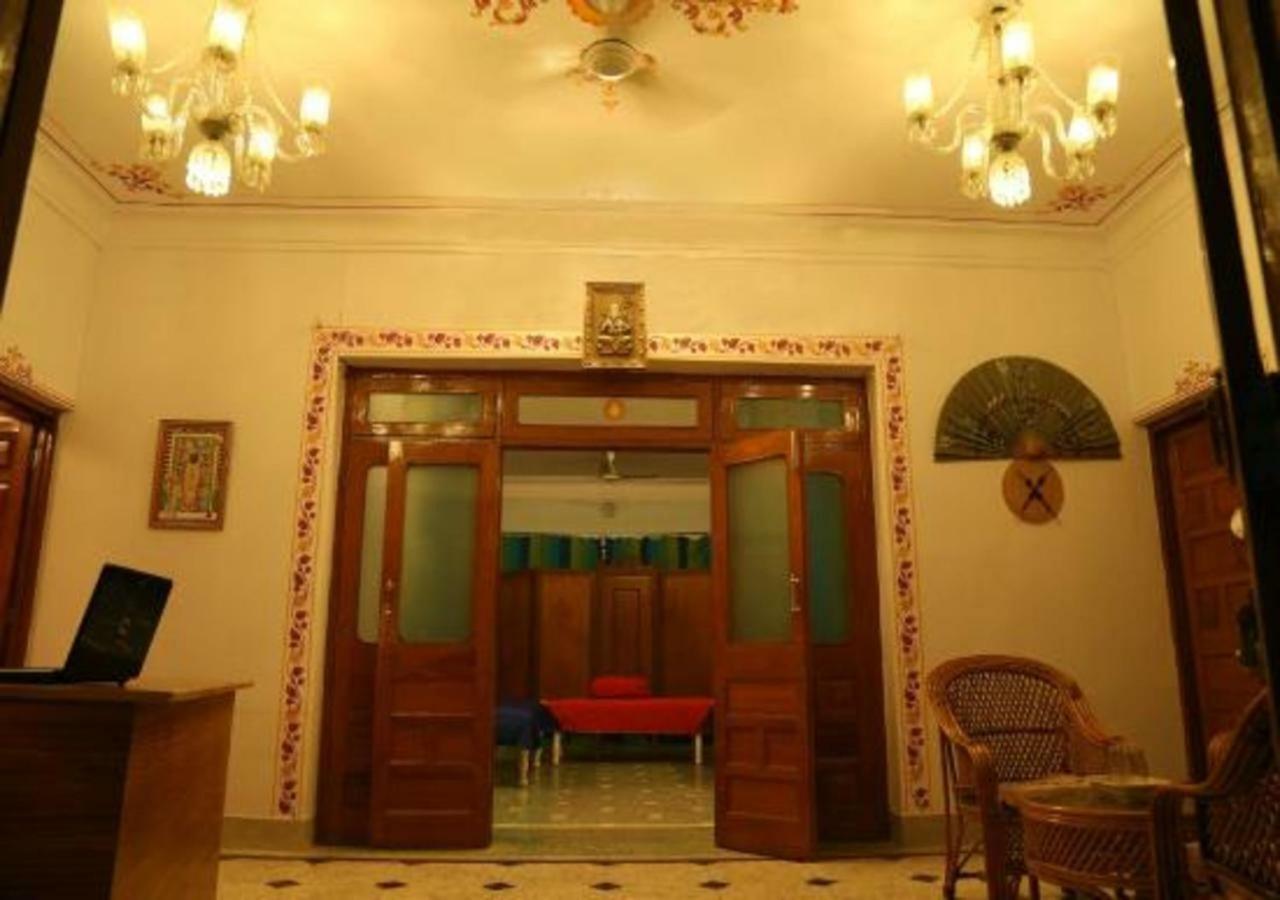 Hotel Ambavgarh Palace Udaipur Buitenkant foto