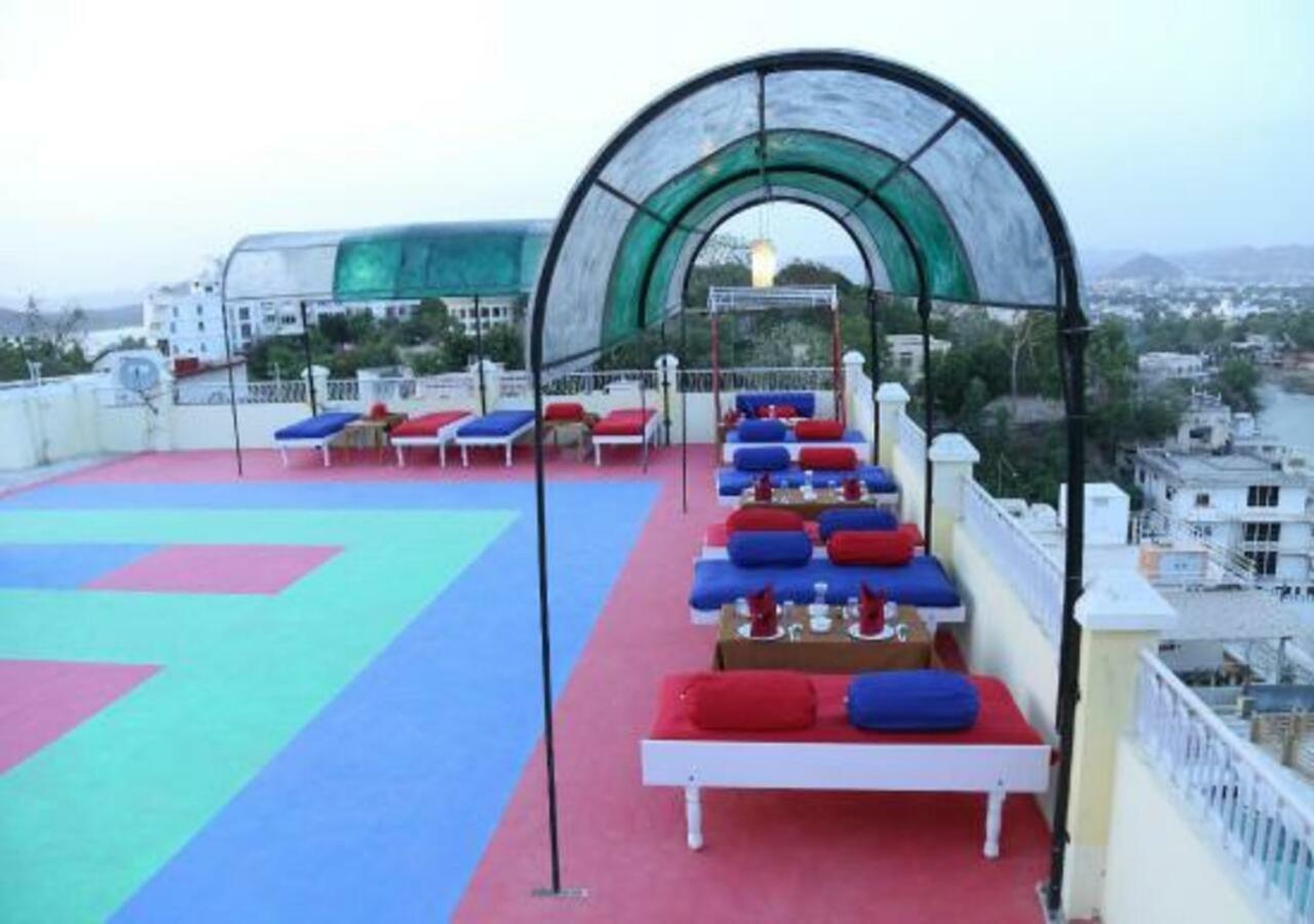 Hotel Ambavgarh Palace Udaipur Buitenkant foto