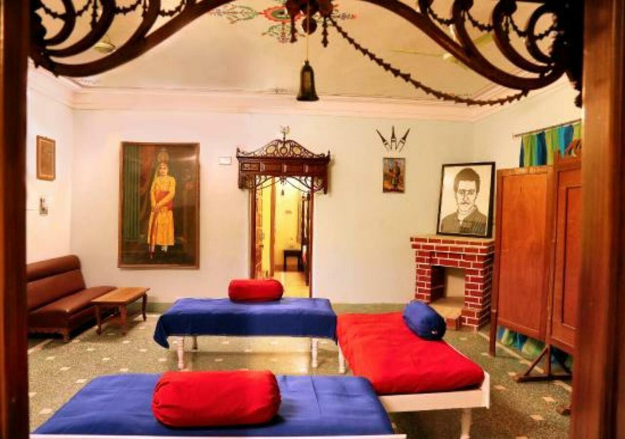 Hotel Ambavgarh Palace Udaipur Buitenkant foto